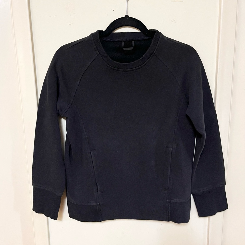 Lululemon pullover (sweatshirt) size 4